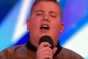 The Best Rendition of ‘Hallelujah’ You’ll Ever Hear—His Voice Earns a Golden Buzzer!